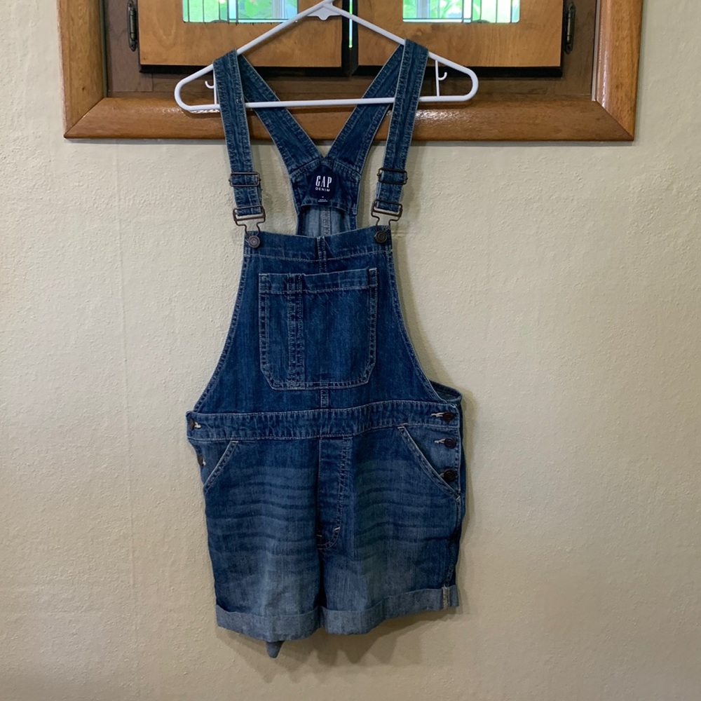 Women’s Medium Short Overalls 3inch inseam cuffed hem